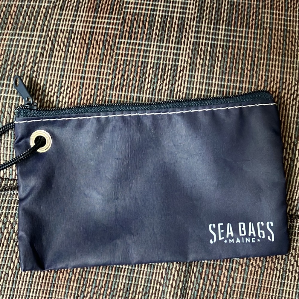 Tom Brady retired New England Patriots Seabags Maine wristlet pouch - Picture 6 of 6